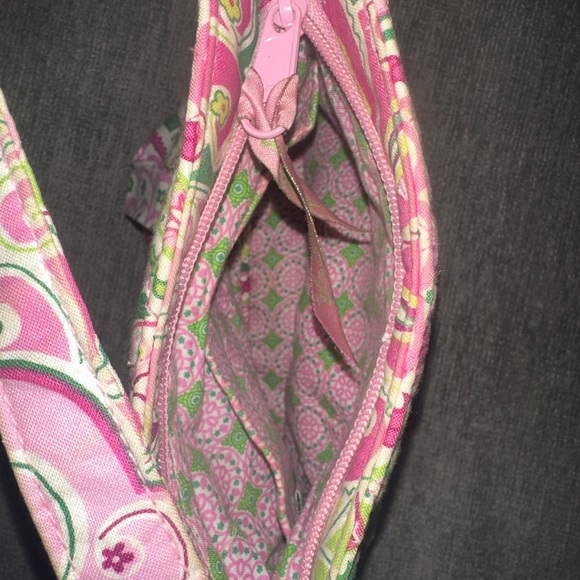 Vera Bradley - Picture 3 of 4